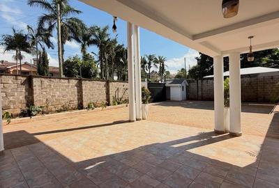 5 Bed House with En Suite in Runda - 3