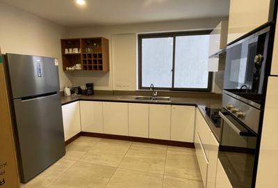 Serviced 3 Bed Apartment with En Suite in Westlands Area - 4