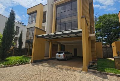 5 Bed Villa with Staff Quarters in Lavington