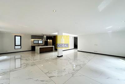 5 Bed Townhouse with En Suite in Westlands Area - 3