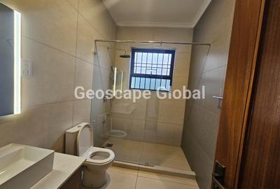 5 Bed House with En Suite in Loresho - 4