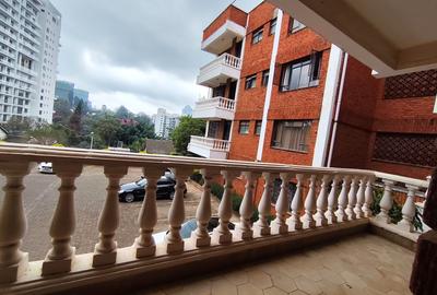 Furnished 3 Bed Apartment with Parking in Riverside - 2