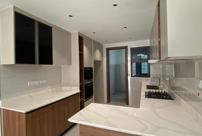 2 Bed Apartment with En Suite in Westlands Area - 3