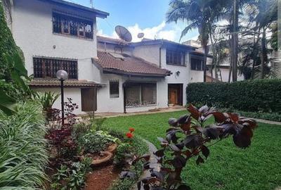4 Bed Townhouse with En Suite in Kilimani