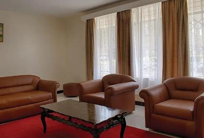 3 Bed Apartment with Swimming Pool in Kilimani - 4