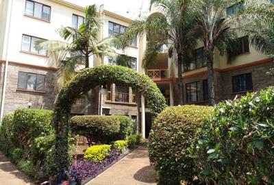 3 Bed Apartment with Parking in Dennis Pritt - 2