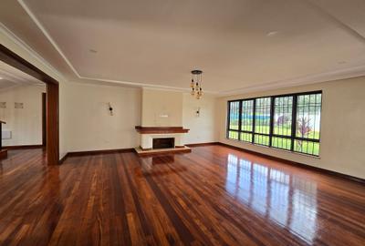 6 Bed House with En Suite in Loresho - 4