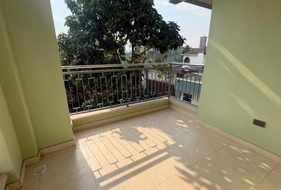 4 Bed Villa with En Suite at Garden Estate - 4