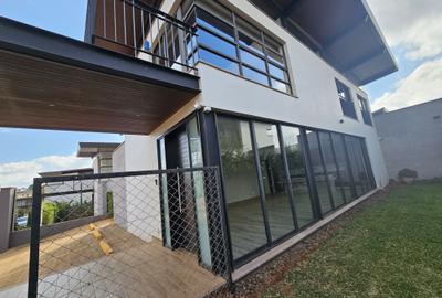 4 Bed Townhouse with En Suite in Runda - 3