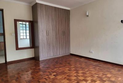 4 Bed Townhouse with En Suite at Kitisuru Ridge - 2