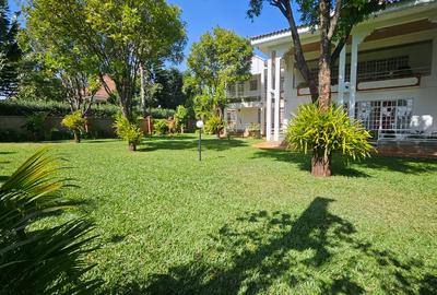 5 Bed House with En Suite in Runda - 4