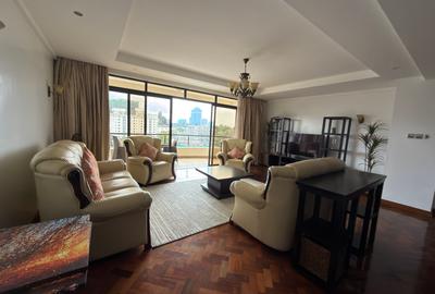 3 Bed Apartment with En Suite in Riverside