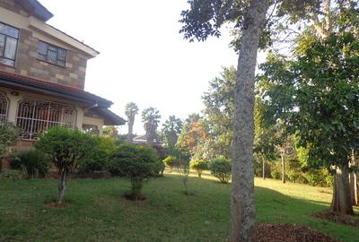 7 Bed House with En Suite in Nyari - 3