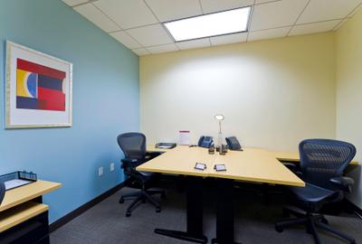 Furnished 15 m² Office with Service Charge Included at United Nations Crescent