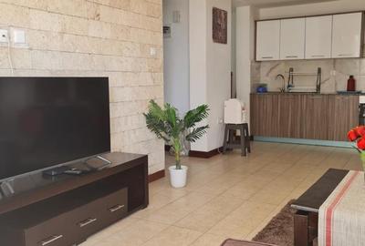 Furnished 1 Bed Apartment with En Suite at Wood Avenue - 4