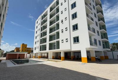 2 Bed Apartment with En Suite at Links Road - 2