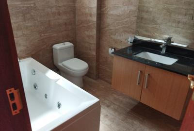 Serviced 4 Bed Apartment with En Suite in Kileleshwa - 2