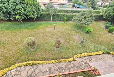 4 Bed House with En Suite at Evergreen - 2