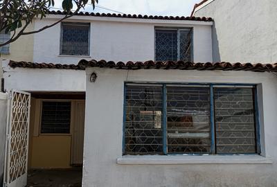 3 Bed Townhouse with En Suite in Buruburu - 2