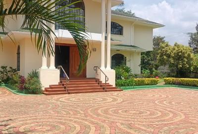 4 Bed Townhouse with En Suite in Westlands Area