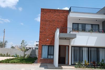 4 Bed Townhouse with En Suite at Langata - 2