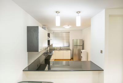 4 Bed Apartment with En Suite in Thika Road - 4