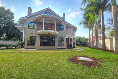 4 Bed House with En Suite in Runda