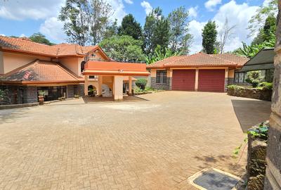 4 Bed House with En Suite at Rosslyn Lone Tree