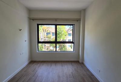3 Bed Apartment with En Suite in Lavington