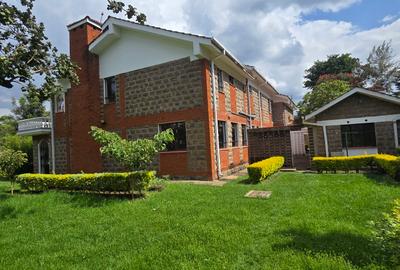 5 Bed House with En Suite at Faith Avenue - 2
