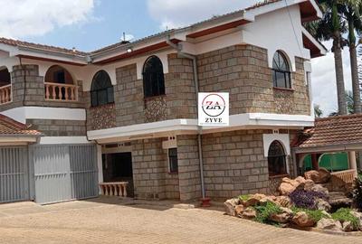 5 Bed House with En Suite at Maki Estate