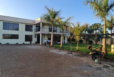 6 Bed House with En Suite at Njathaini Road