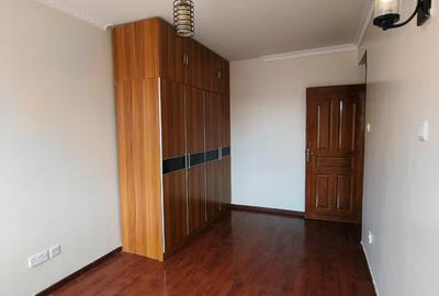 2 Bed Apartment with En Suite in Lavington - 4
