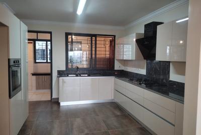 3 Bed Apartment with Gym at Close To Premier School And Aga Khan University Hospital
