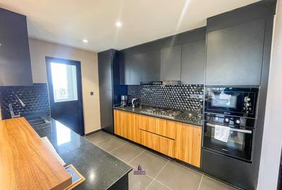 Serviced 2 Bed Apartment with En Suite at Brookside Drive