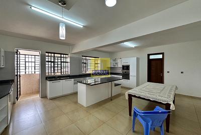4 Bed Apartment in Parklands - 3