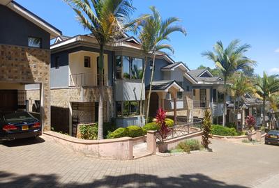 5 Bed Townhouse with En Suite in Westlands Area