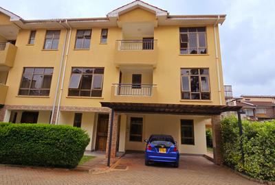 5 Bed Townhouse with En Suite at Lavington Green - 3