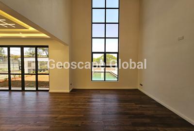 5 Bed Townhouse with En Suite in Lavington - 2