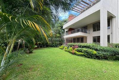 5 Bed Townhouse with En Suite in Lavington