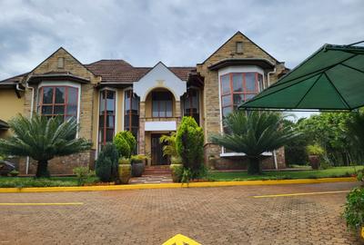 5 Bed Townhouse with Swimming Pool in Runda