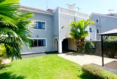 5 Bed Townhouse with En Suite at Lavington