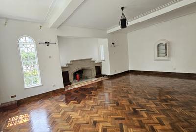 4 Bed Townhouse with Garden in Karen - 3