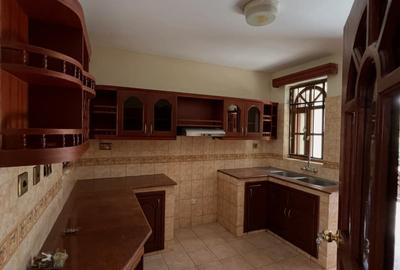 4 Bed Townhouse with En Suite in Lavington - 3