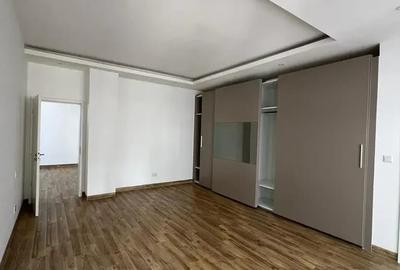 4 Bed Apartment with En Suite in Riverside - 4