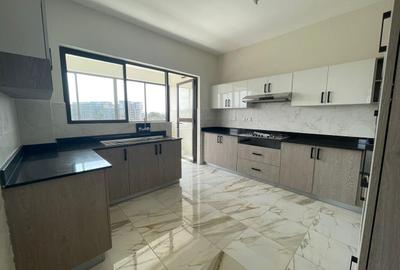 3 Bed Apartment with En Suite in Parklands