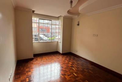 4 Bed Apartment with En Suite in Kileleshwa - 4