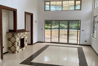 4 Bed Villa with En Suite in Garden Estate