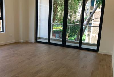1 Bed Apartment with En Suite in Lavington