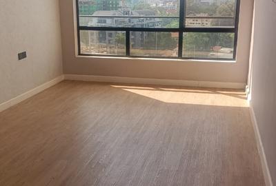 4 Bed Apartment with En Suite in Brookside - 3